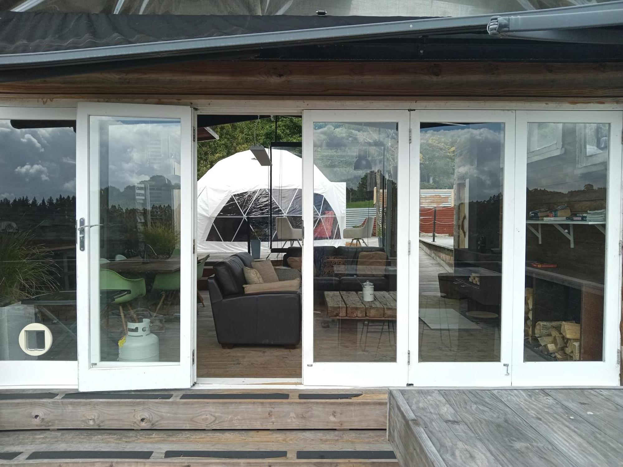 Oakridge Glamping Hotel Rotorua Exterior photo